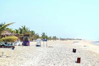Bright 3-Bedroom Bungalow in Tujereng Sleeps 6 - B&B Tujering
