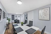 Welcome To Our Modern 2Bdrm,1Bth w, Laundry,BBQ - Chambres d'hôtes Welland
