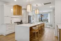 Chic Nash Townhouse Rooftop Patio and City Views - B&B Nashville