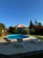Panoniya Pool Villa - Chambres d'hôtes Kać