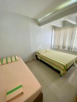 Melhor Local da Quadramar no Calçadão da Praia Central - garagem - B&B Balneário Camboriú