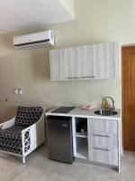 Monolocale con Divano-Letto