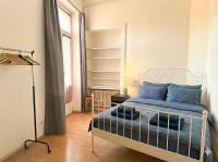 !!!! ONLY Aïrbnb !!!!! Private Room in Paris center - shared apartment - Bed and Breakfast Parijs