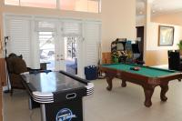 Luxurious 4-Bedroom House with Pool - B&B Coral Springs