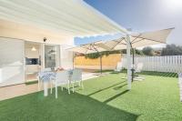 The Shell Beach House - 2 steps from the sea - B&B Isola Rossa