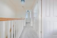 #83 Stylish Wigston Home - Near Bradgate Park - Sleeps 4 -" Perfect for contractors and Families - Free Parking" - Chambres d'hôtes Oadby
