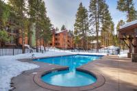 Modern 1BR Walk to Peak 9 Lifts at 800 Columbine - Sleeps 4 - Chambres d’hôtes Breckenridge
