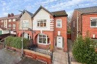Stylish 4 bed home in Old Trafford next to MUFC - B&B Manchester