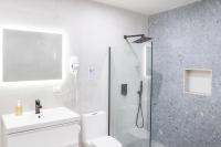 Ocean Park Studio Pool at Riviera Villa - B&B San Juan