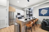 Edgewater Apt with Free Parking Gym Modern Living - B&B Chicago