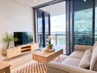 1BR Premium Apt in QWR - level 22 Privately managed - B&B Brisbane