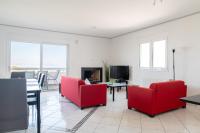 Maria's Villa - Island Stay Near Beaches and Airport - B&B Antimácheia