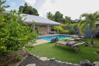 Nakolodge - 2 chambres -piscine et jardin privatifs - Bed and Breakfast Sainte-Anne