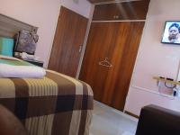 Shivon Vaal Guest House - B&B Vanderbijlpark