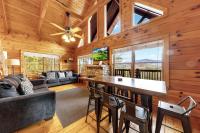 High Cotton Epic Views Hot Tub Pool Table - Bed and Breakfast Sevierville