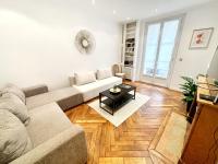 Appartement Chic Paris 16, Proche Tour Eiffel - B&B Parigi