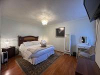 Amplio Departamento en Centro de Concepción con estacionamiento 2D-2B - Chambres d’hôtes Concepción