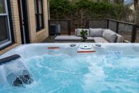 Das 406 Gasthaus, Walk to Main, Hot tub, Game Room - B&B Fredericksburg