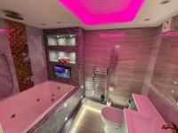 Studio with Spa Bath