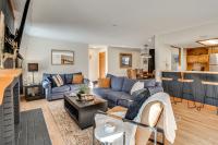 Riverfront Lincoln Condo with Patio and Pool Access! - B&B Lincoln