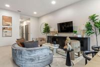 Resort Style Property 2B 2B walk to Everything! - Chambres d’hôtes Cleveland