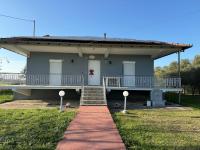 Cozy Family House with Yard - B&B Drama