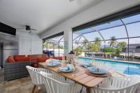 Villa Crown Coral-Stunning Gulf Access-Jacuzzi-Free HTD Pool-Kayaks - B&B Cape Coral