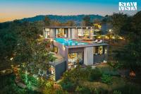 StayVista at The Solitaire Home with BBQ, Lawn, AC - B&B Dhamni