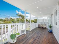 Light-Filled Mullum 4BR Home Walk to Cafés - B&B Mullumbimby