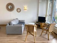 Appartement VUE MER surplombant la plage Trestraou à PERROS-GUIREC - Réf 912 - B&B Perros-Guirec