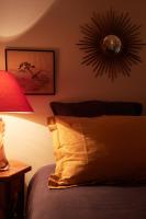 Camera Matrimoniale con Bagno in Comune 