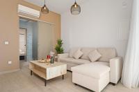 SunnyVillas Suite Mythical GYM Swimming Pool S19 - Chambres d'hôtes Paralímni