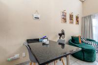 Retro Pop FREE Parking Fast Wifi Pool Large Workspace - B&B Centane