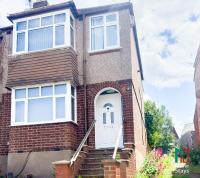 Modern 3 Bedroom Home, 6 beds, Free Parking, 500MBS, Netflix, Near Coventry City Centre & Hospital, Contractors, Families, Apple Air Play - B&B Coventry