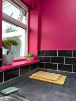 The Squid Escape By Cambridge Central Station - B&B Cambridge