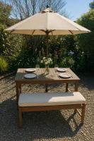 Plum Coastal Cottage - B&B Raumati Beach