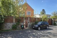 Garden Suite - KindStay Suites Prague Airport - B&B Kněžívka