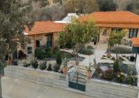 Siren Village Living - Bed and Breakfast Kallepia