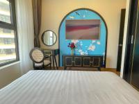 Three-Bedroom Apartment with Ocean View