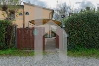 Homiday - Tuscany House - Parcheggio e Giardino Privato - B&B Pisa