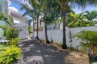 Ti Paradis Villa by Oceanaxe Holidays - B&B Trou aux Biches