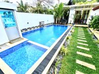 Habitación Doble Deluxe con vistas a la piscina - 1 o 2 camas