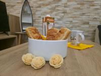 Les Méridiennes - Terrasse & CLIM - Parking Privé - PET FRIENDLY - Offre Spéciale - HolyRiviera Services - Chambres d’hôtes Saint-Mandrier-sur-Mer