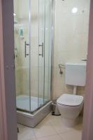 Doppel-/Zweibettzimmer mit Dusche