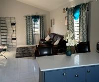 New Cozy Entire home 2 Bedroom- AC, Wifi, 24 hour Security in Private Gated Community - B&B Old Harbour