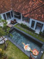 Taman pangeran villa in Seminyak, 2BR large pool, Prime Location ! - B&B Seminyak