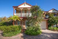 Aquamarine - modern & bright Huskisson townhouse - Bed and Breakfast Huskisson