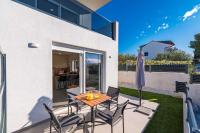 Apartments Velic - Bed and Breakfast Ražine