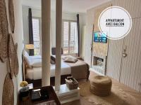 Apartment mit Balkon