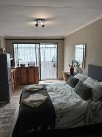 Echoes Of Timber - Bed and Breakfast Port Elizabeth
